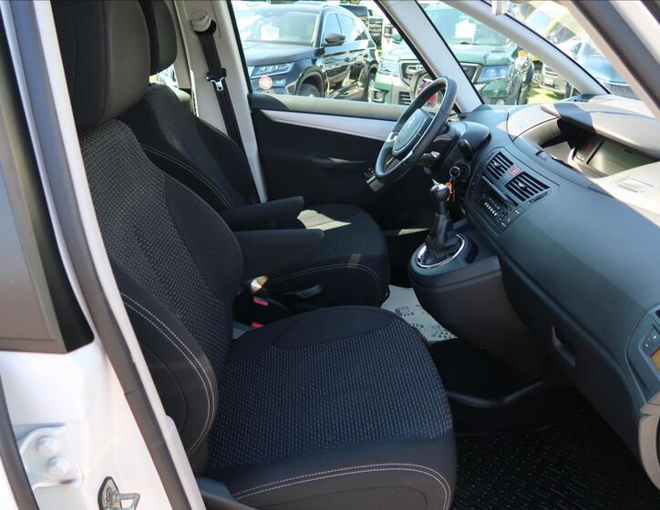Citroën C4 Picasso 13