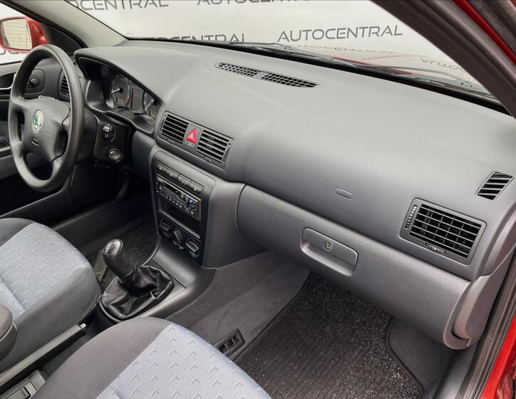 Škoda Octavia 16