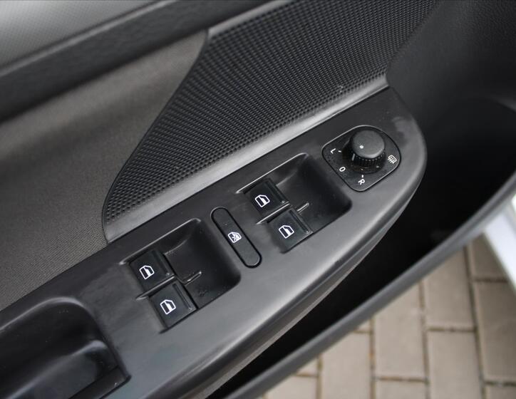 Volkswagen Golf 17