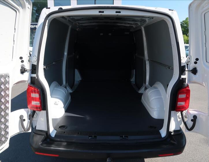 Volkswagen Transporter 23