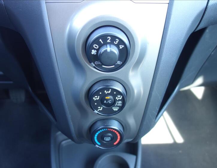 Toyota Yaris 23