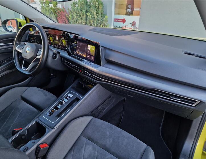Volkswagen Golf 12