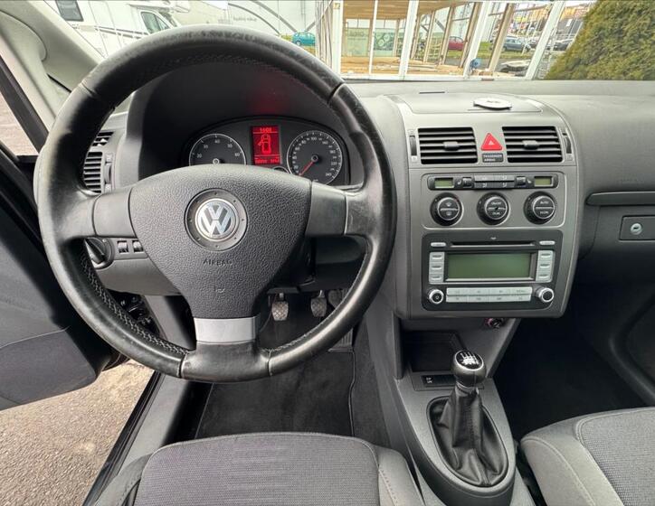 Volkswagen Touran 13