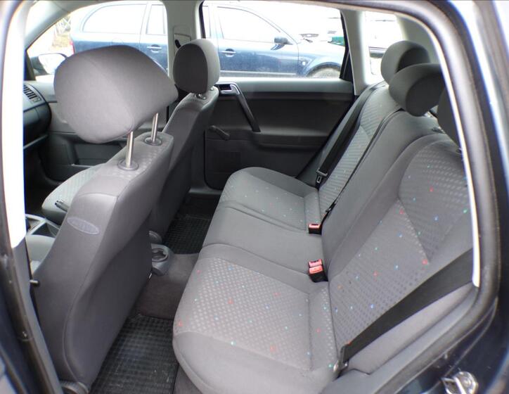 Volkswagen Polo 12