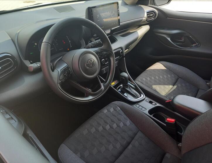 Toyota Yaris 7