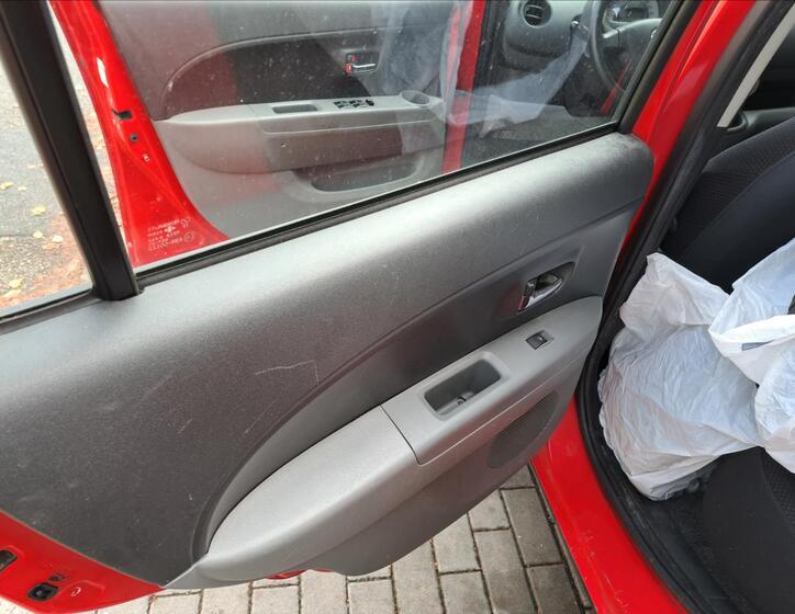 Daihatsu Sirion 34