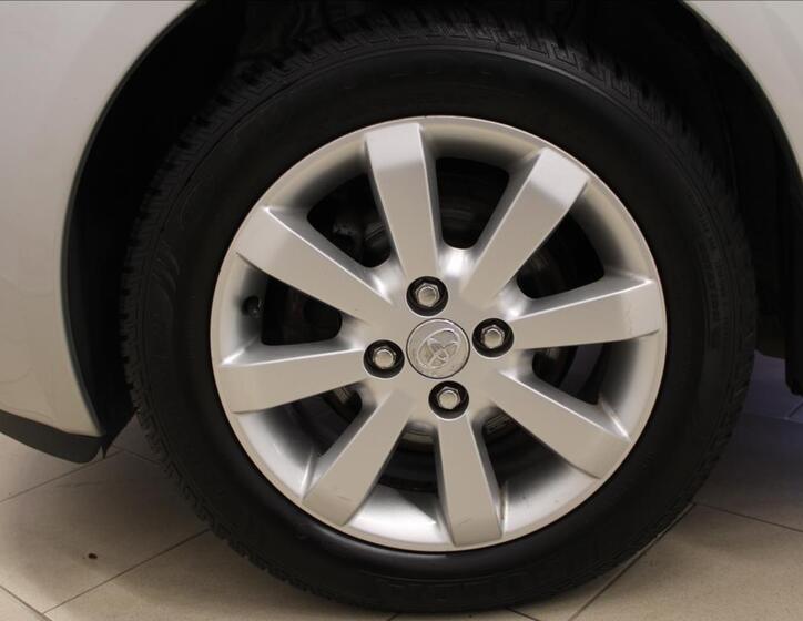 Toyota Yaris 27