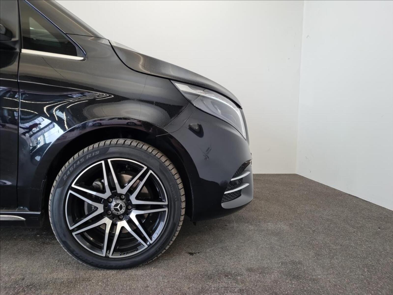 Mercedes-Benz Třídy V 27