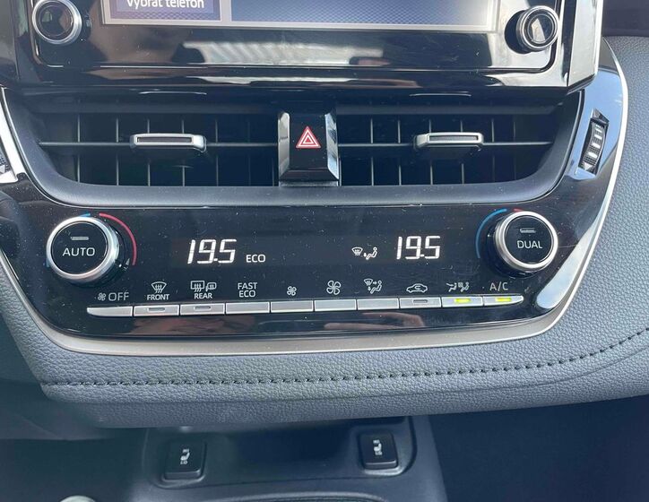 Toyota Corolla 23