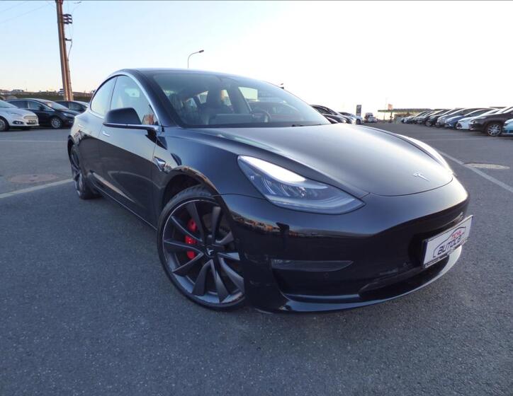 Tesla Model 3 1