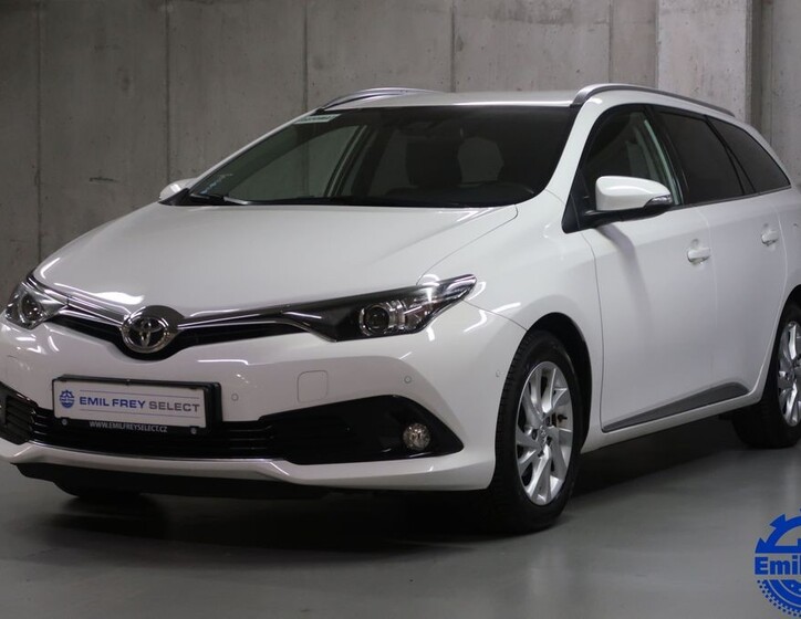 Toyota Auris 1