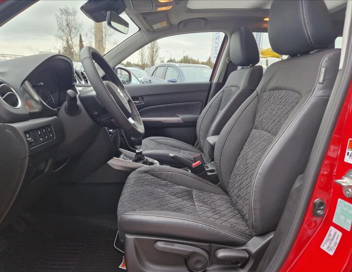Suzuki Vitara 12