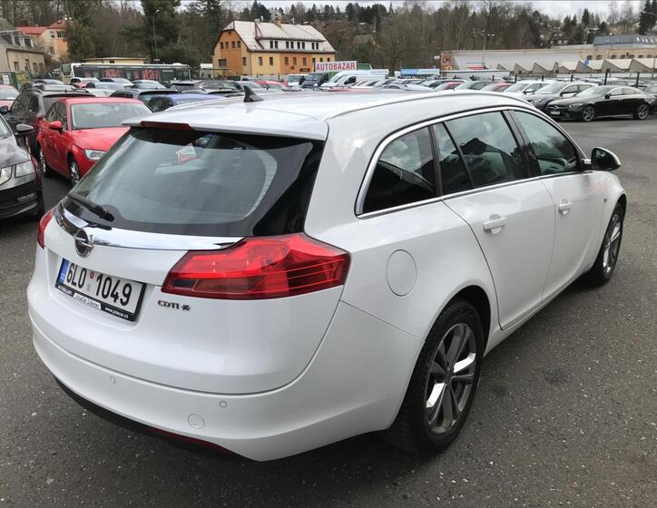 Opel Insignia 5