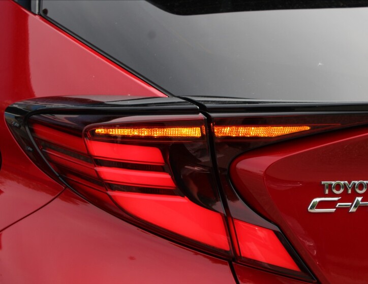 Toyota C-HR 35