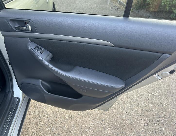 Toyota Avensis 51