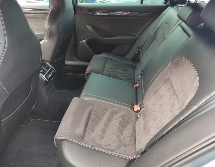 Škoda Superb 8