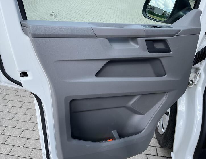 Volkswagen Caravelle 11