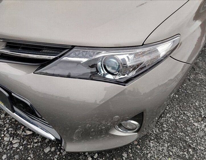 Toyota Auris 11