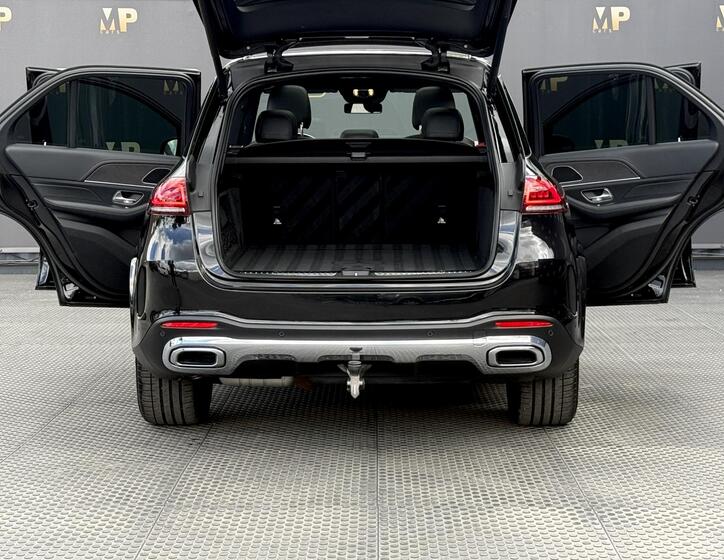Mercedes-Benz GLE 8