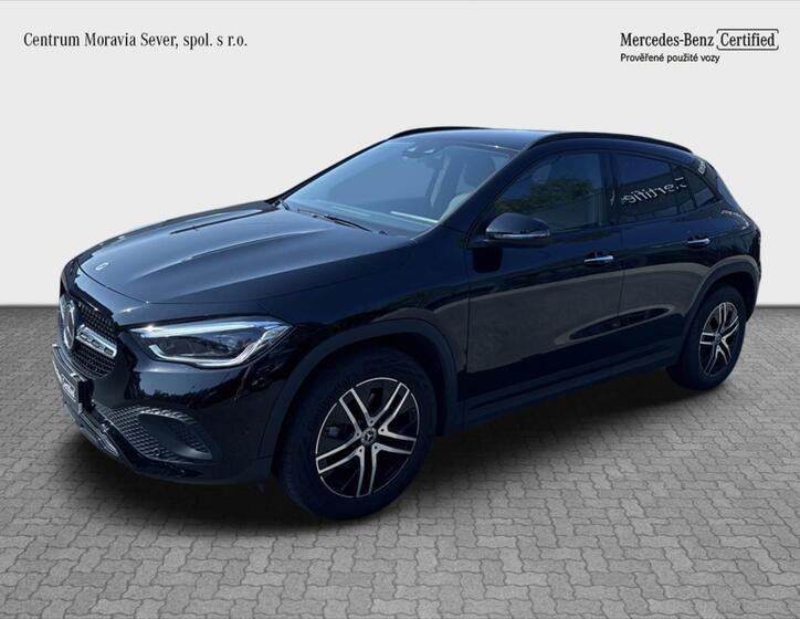 Mercedes-Benz GLA 1