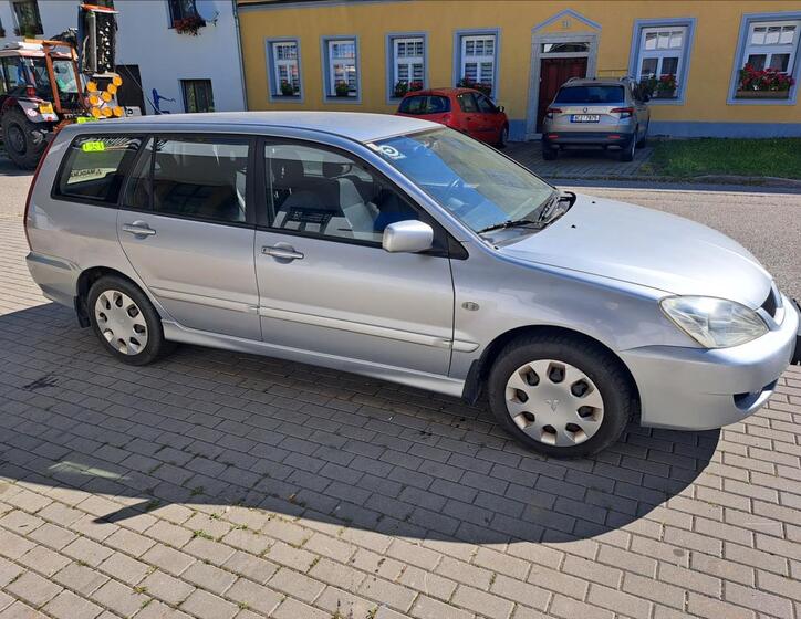 Mitsubishi Lancer 13