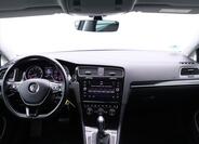 Volkswagen Golf 24