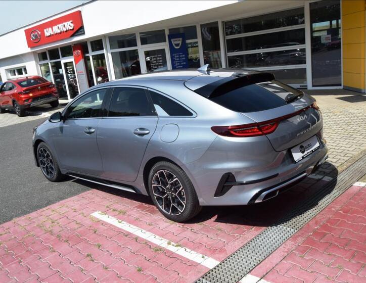 KIA ProCeed 15