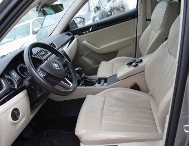 Škoda Superb 18