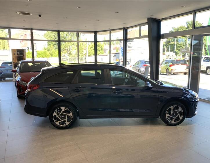 Hyundai i30 4