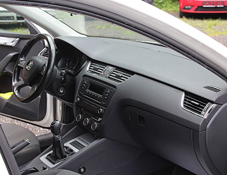 Škoda Octavia 14