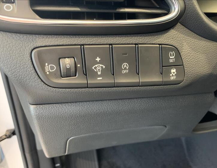 Hyundai i30 25