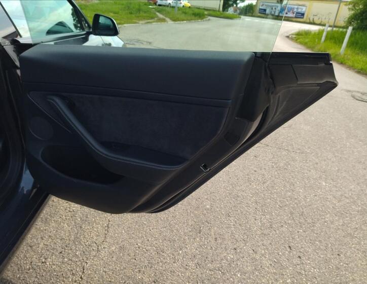 Tesla Model 3 29
