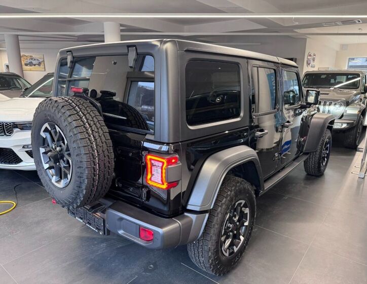 Jeep Wrangler 4