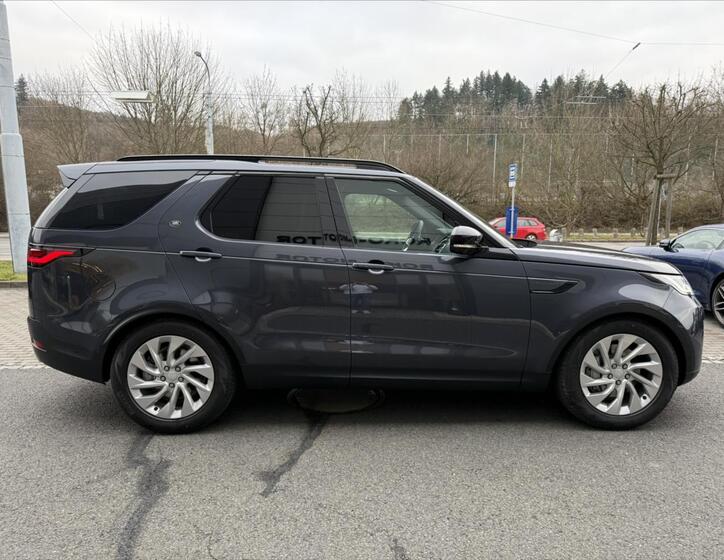 Land Rover Discovery 6