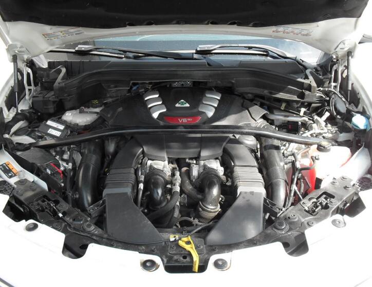 Alfa Romeo Stelvio 29