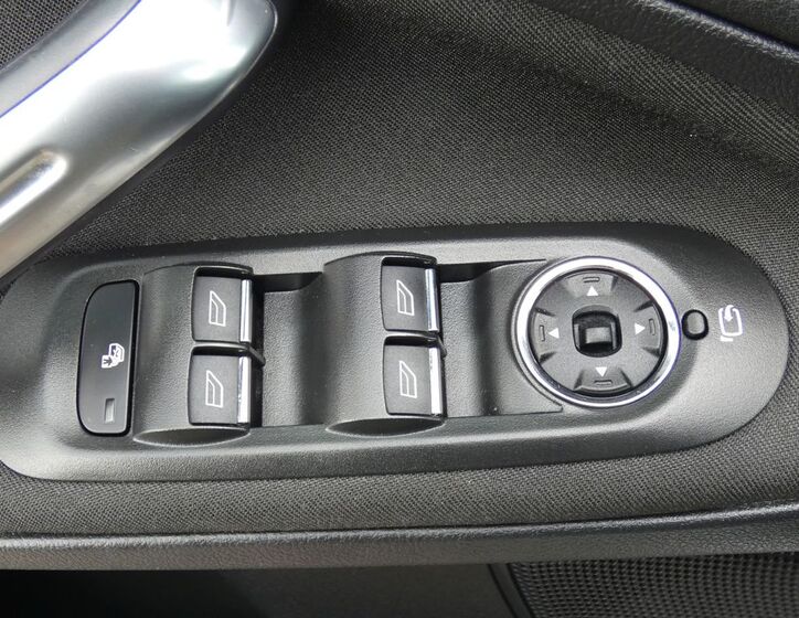 Ford Galaxy 27