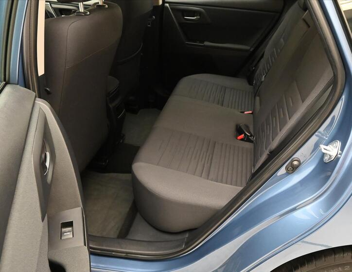Toyota Auris 14