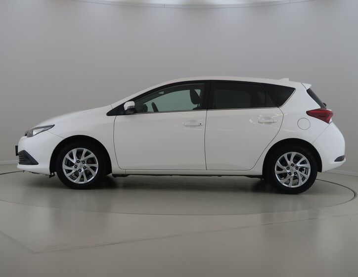 Toyota Auris 8