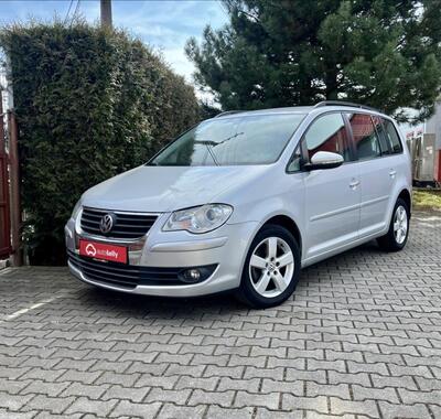 Volkswagen Touran 1