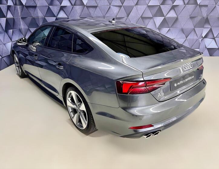 Audi A5 5