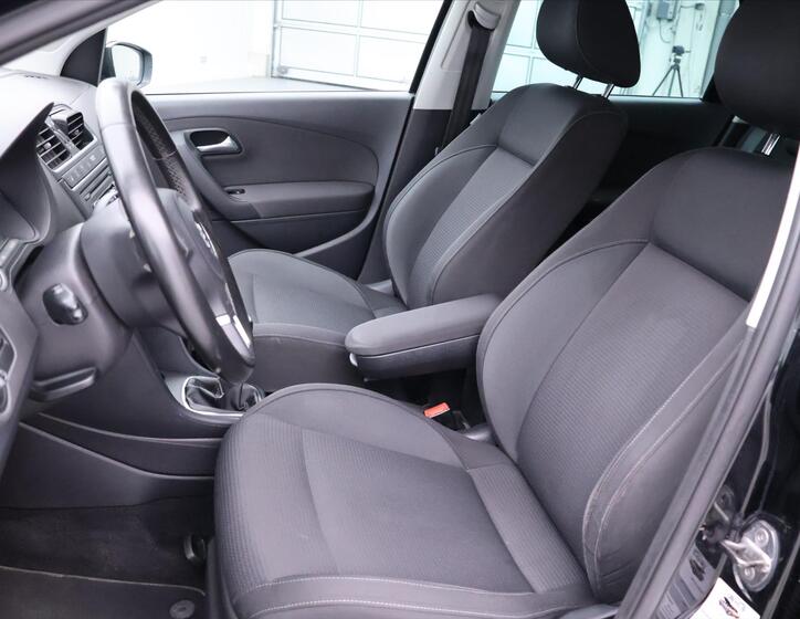 Volkswagen Polo 10