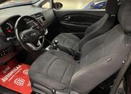 KIA Rio 16