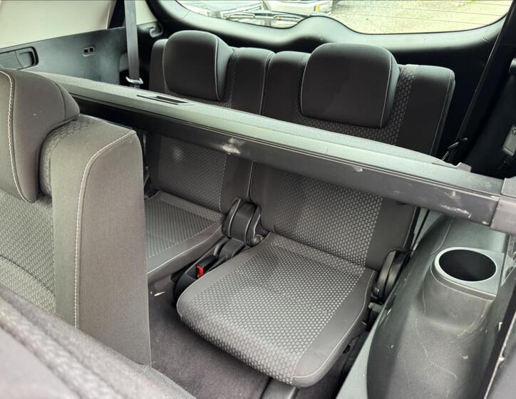 Toyota Verso 36