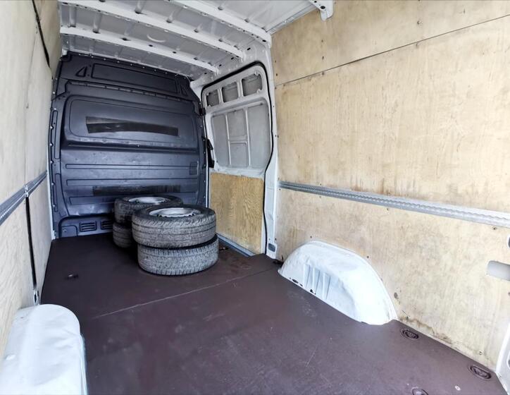 Mercedes-Benz Sprinter 12