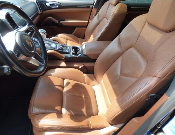 Porsche Cayenne 45