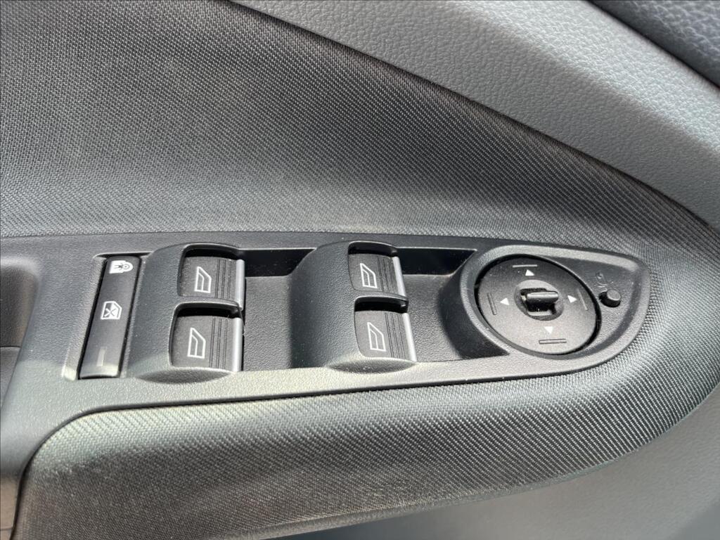 Ford Grand C-MAX 26