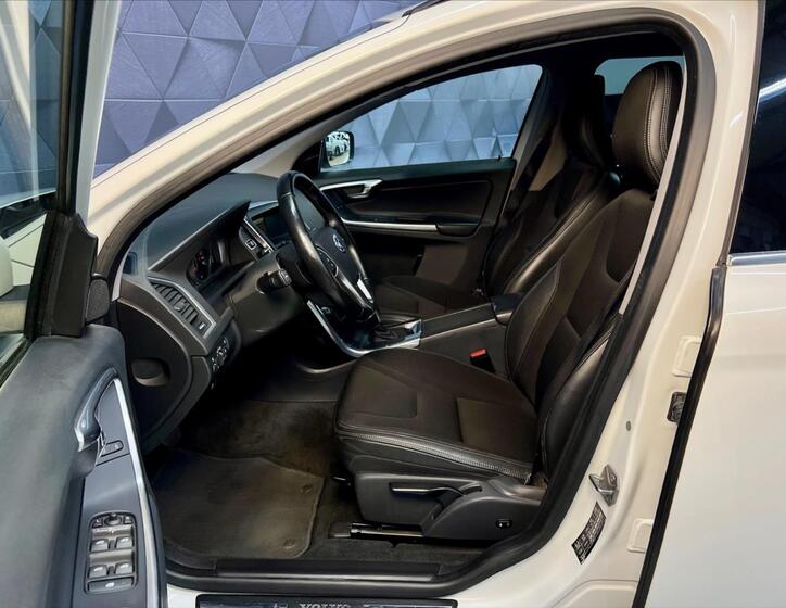 Volvo XC60 10