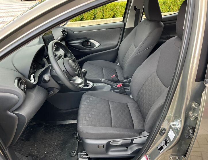Toyota Yaris 13