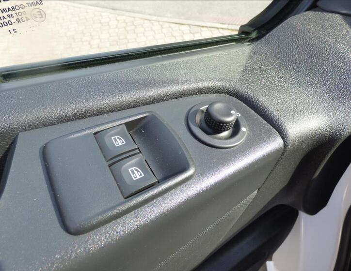 Renault Trafic 12