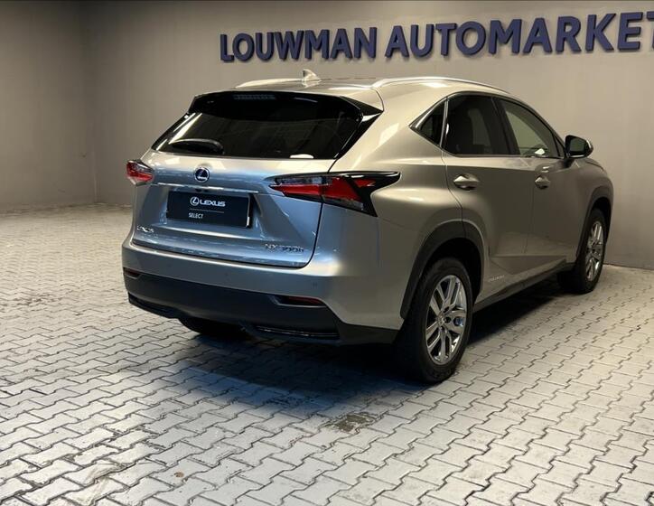 Lexus NX 300h 2